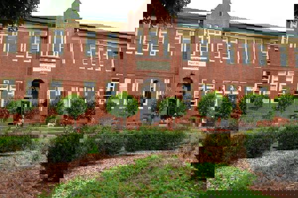 Trường Trung Học Mordialloc College - Victoria, Úc