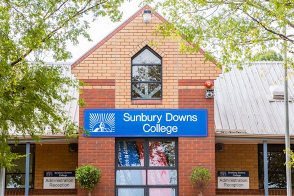Trường Trung Học Sunbury Downs College - Victoria, Úc