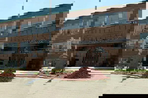 Wisconsin - Trường Trung Học Catholic Memorial High School - USA