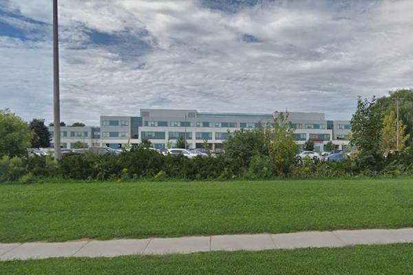 Trường Trung Học Milliken Mills High School – Unionville, Ontario, Canada