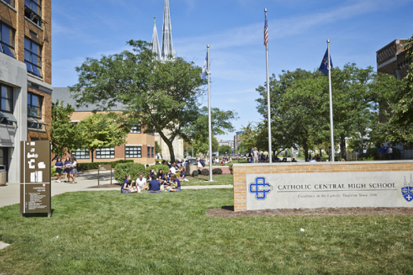 Michigan- Trường Trung Học Catholic Central High School - USA