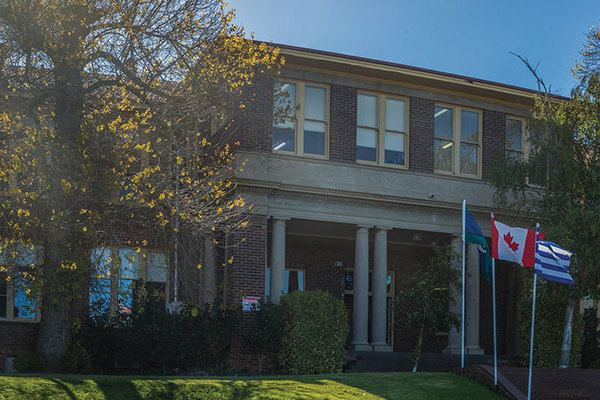 Trường Trung Tư Thục Kardinia Internation College - Victoria, Úc