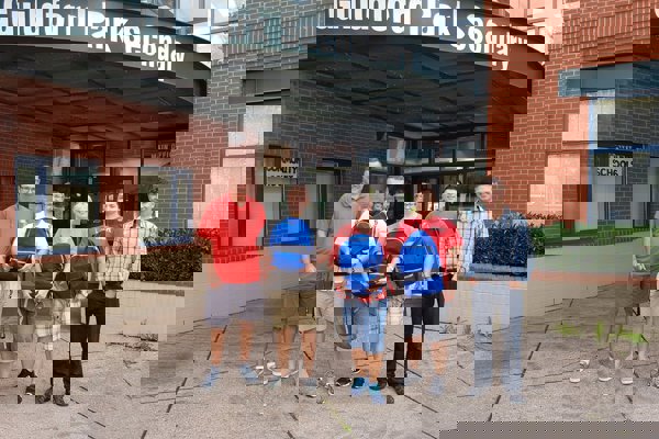 Trường Trung Học ​ Guildford Park Secondary School – Surrey, British Columbia, Canada