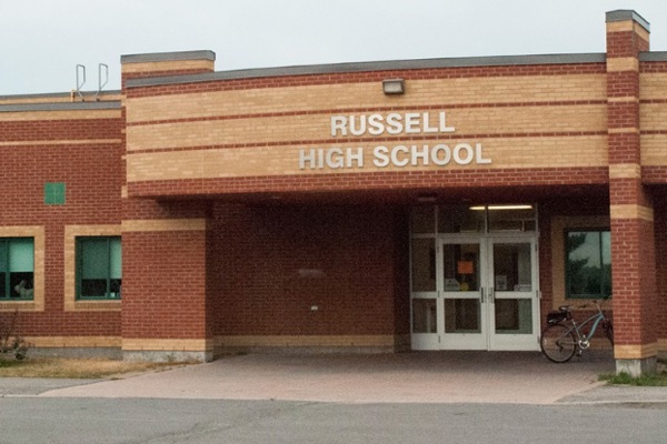 Trường Trung Học Russell High School – Russell, Ontario, Canada
