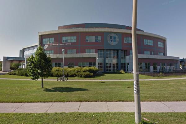 Trường Trung Học Middlefield Collegiate Institute – Markham, Ontario, Canada
