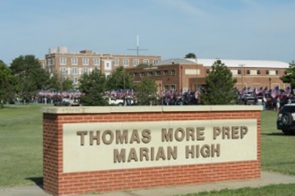 Kansas - Trường Trung Học Thomas More Prep-Marian High School - USA