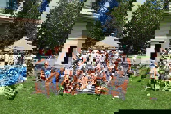 Trường Trung Học Earl Marriott Secondary School – Surrey, British Columbia, Canada