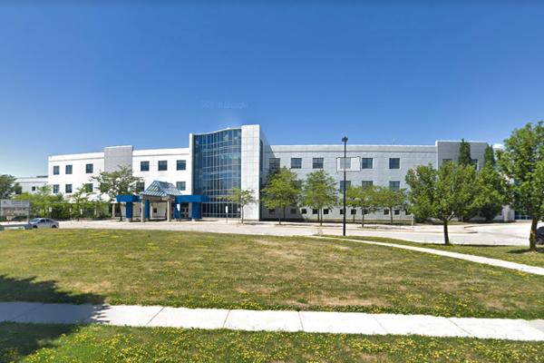 Trường Trung Học Dr. John M. Denison Secondary School – Newmarket, Ontario, Canada
