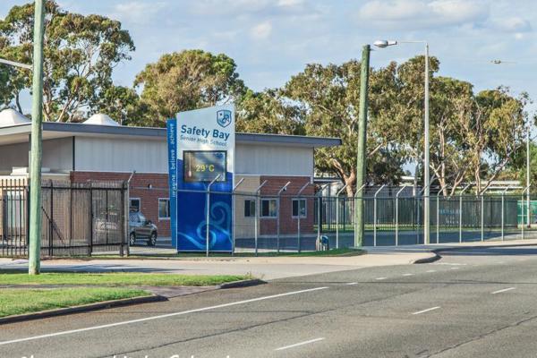 Trường Trung Học Safety Bay High School - Western Australia, Úc
