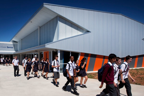 Trường Trung Học Point Cook Senior Secondary College - Victoria, Úc