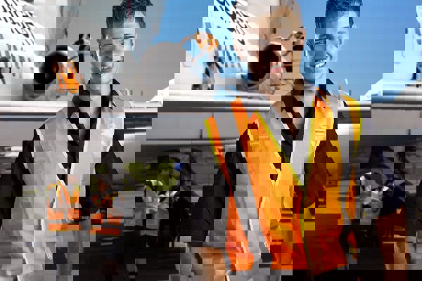 Ngành Kỹ Sư Bảo Trì Máy Bay tại Úc - Cơ Hội Việc Làm Cao với Mức Lương Khủng