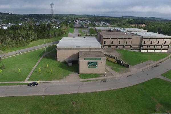 Trường Trung Học Simonds High School – Saint John, New Brunswick, Canada
