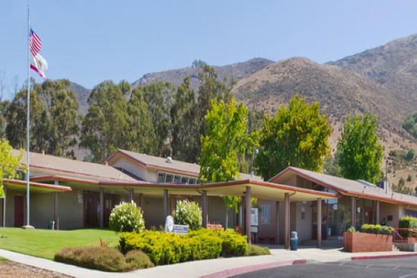 California – Quận Trường Trung Học San Luis Coastal Unified School District – USA
