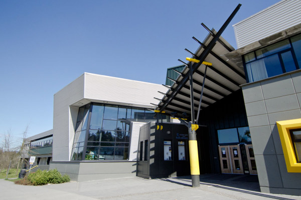 Trường Trung Học Sullivan Heights Secondary School – Surrey, British Columbia, Canada