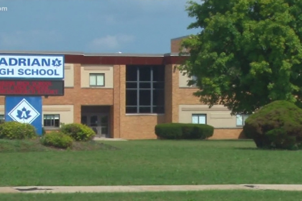 Michigan - Trường Trung Học Adrian High School - USA