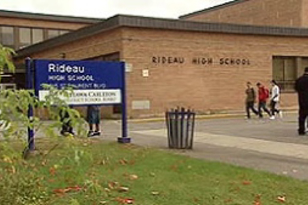 Trường Trung Học Rideau High School – Ottawa, Ontario, Canada