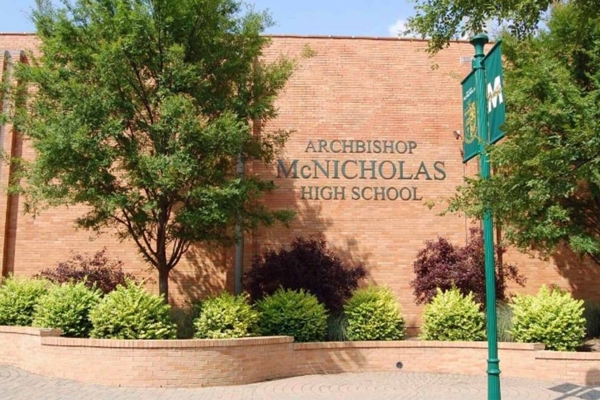 Ohio - Trường Trung học Archbishop McNicholas High School - USA