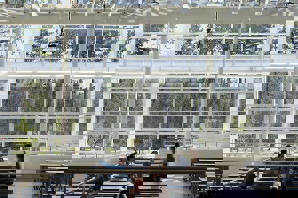 Trường Trung Học Nottawasaga Pines Secondary School – Angus, Ontario, Canada