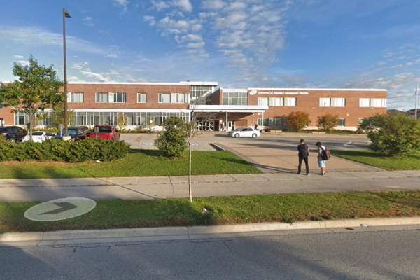 Trường Trung Học Stouffville District Secondary School – Stouffville, Ontario, Canada