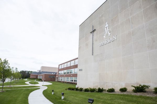 Nebraska - Trường Trung Học Marian High School - USA