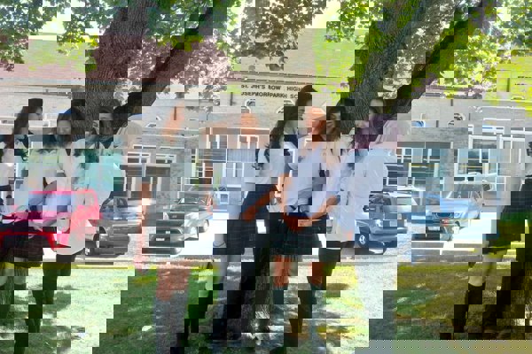 Trường Trung Học St. Joseph Morrow Park Catholic Secondary School – North York, Ontario, Canada