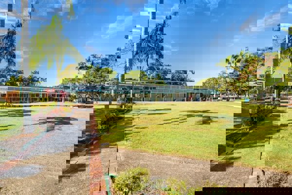 Trường Trung Học Elanora State High School - Queensland, Úc