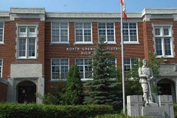 Trường Trung Học North Grenville District High School – North Grenville, Ontario, Canada