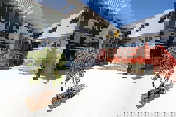 Trường Trung Học Manea Senior College - Western Australia, Úc