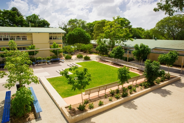 Trường Trung Học Holland Park State High School - Queensland, Úc