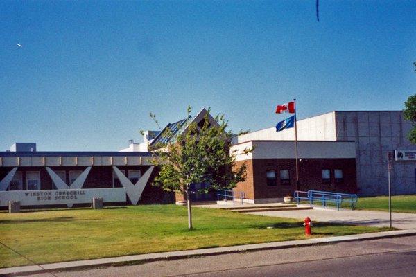 Alberta – Trường Trung Học Winston Churchill High School – Canada