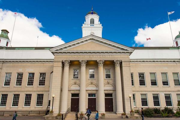 Trường Đại Học Acadia University - Nova Scotia, Canada