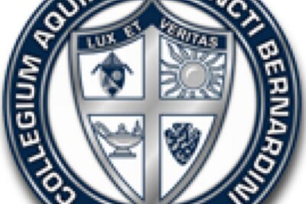 California – Trường Trung Học Aquinas High School, USA