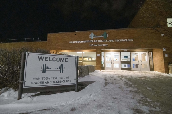Học Viện Manitoba Institute of Trades and Technology - Manitoba, Canada