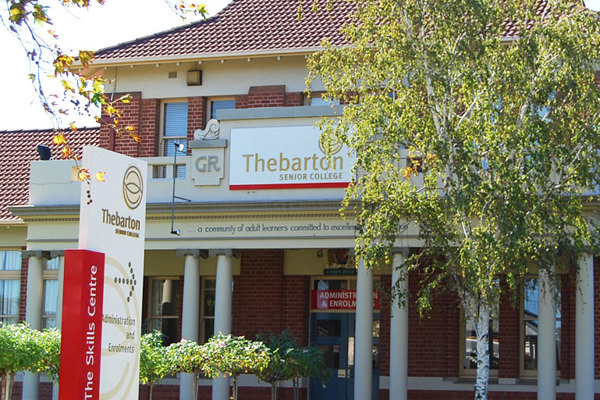 Trường Trung Học Thebarton Senior College - South Australia, Úc