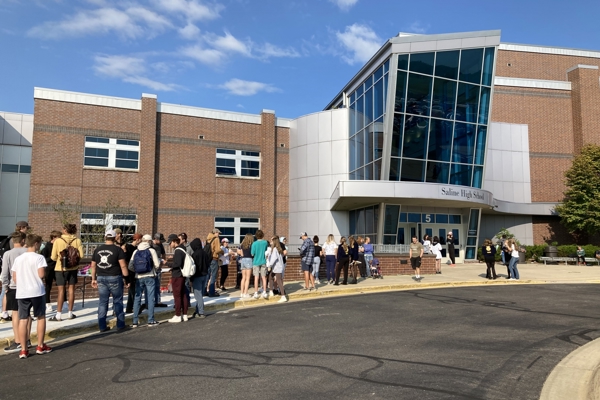 Michigan - Trường Trung Học Saline High School - USA