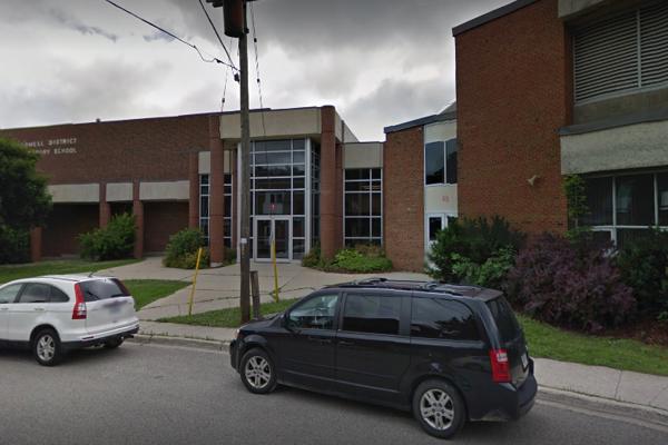Trường Trung Học Norwell District Secondary School – Palmerston, Ontario, Canada