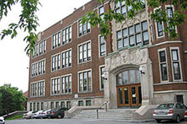 Trường Trung Học Glebe Collegiate Institute – Ottawa, Ontario, Canada