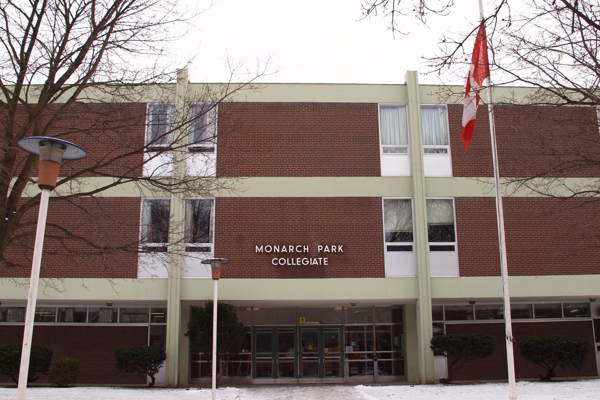 Trường Trung Học Monarch Park Collegiate Institute - Toronto, Ontario, Canada