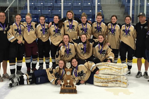 Trường Trung Học Dundas Valley Secondary School – Dundas, Ontario, Canada